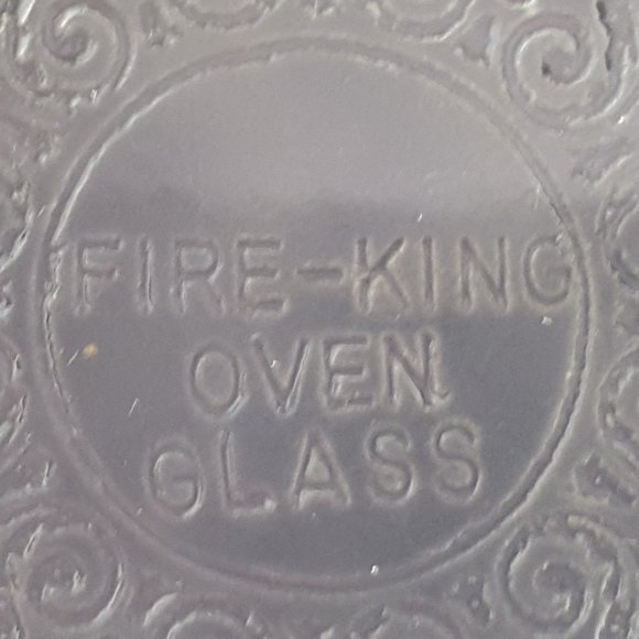 Vintage Fire-King Oven Glass Small 8oz Casserole Dish with Lid - Picture 4 of 10